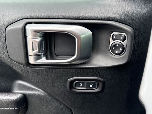 Used 2020 Jeep Wrangler Unlimited Rubicon AWD/4WD image 22