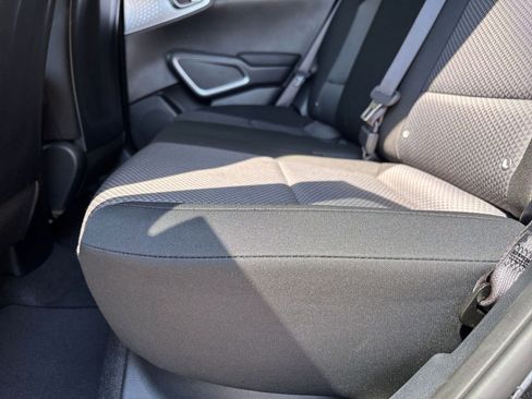 Used 2025 Kia Soul LX w/ LX Technology Package image 25