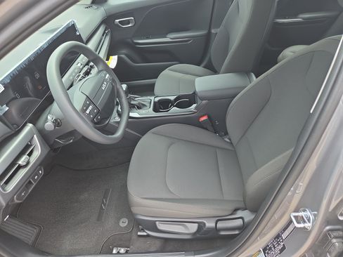 New 2026 Kia K4 FWD image 4