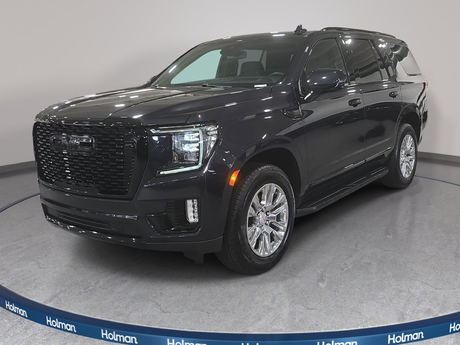 Used 2024 GMC Yukon Denali RWD image 1