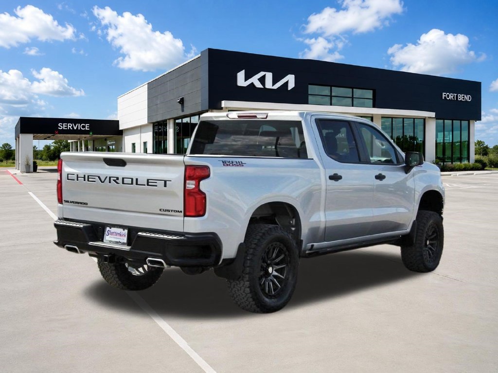 Used 2021 Chevrolet Silverado 1500 Custom Trail Boss w/ LPO, Dark Essentials Package AWD/4WD image 5