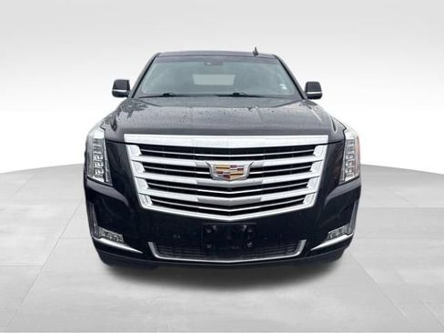 Used 2018 Cadillac Escalade Platinum AWD/4WD image 5