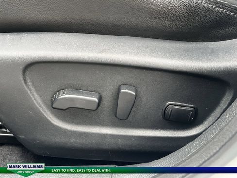 Used 2019 Nissan Rogue SL image 9