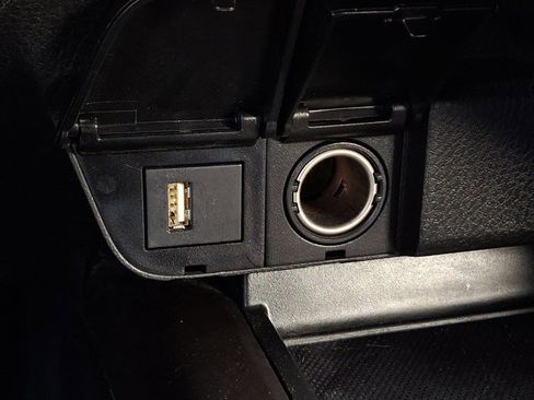 Used 2024 Toyota Camry SE image 22