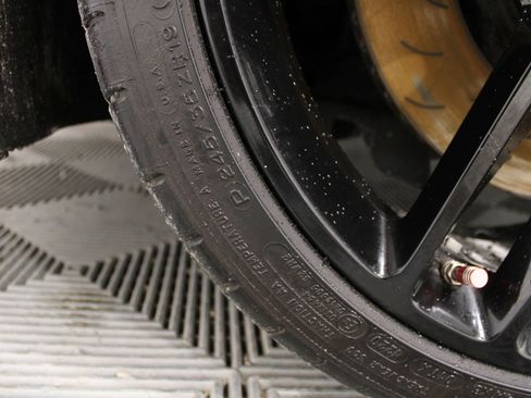 Used 2014 Chevrolet Corvette Stingray Convertible w/ Battery Protection Package image 28