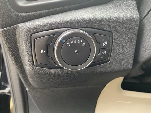 Used 2021 Ford EcoSport SE image 13