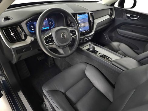 Certified 2025 Volvo XC60 B5 Plus AWD/4WD image 18