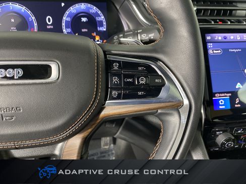 Used 2022 Jeep Grand Cherokee Summit w/ Adv Protech Group IV AWD/4WD image 25