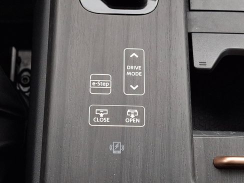 Certified 2023 Nissan Ariya AWD image 26