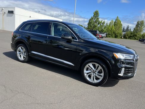 Used 2023 Audi Q7 3.0T Premium Plus w/ Premium Plus Package AWD/4WD image 7