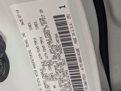 Used 2018 Toyota Tacoma SR w/ SR Convenience Package image 32