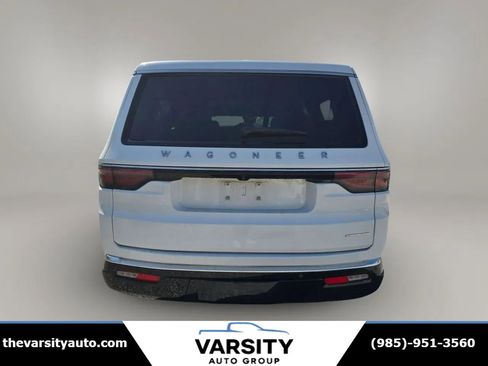 Used 2023 Jeep Wagoneer L Series II image 6