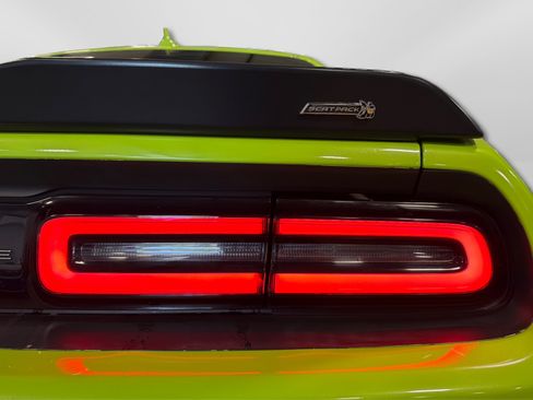 Used 2015 Dodge Challenger R/T Scat Pack w/ Leather Interior Group RWD image 45