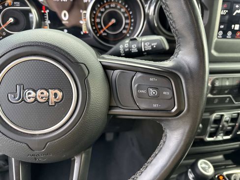 Used 2022 Jeep Wrangler Unlimited Sport image 31