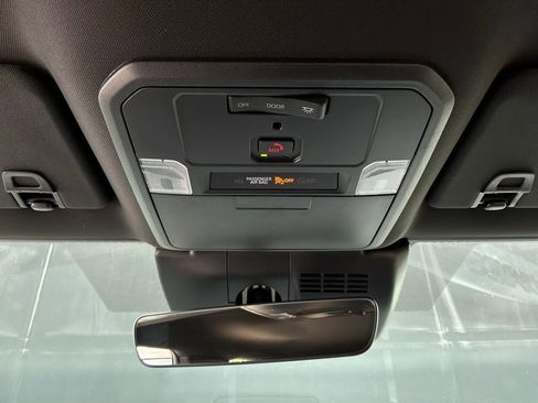 Used 2025 Toyota Tacoma TRD Sport image 15