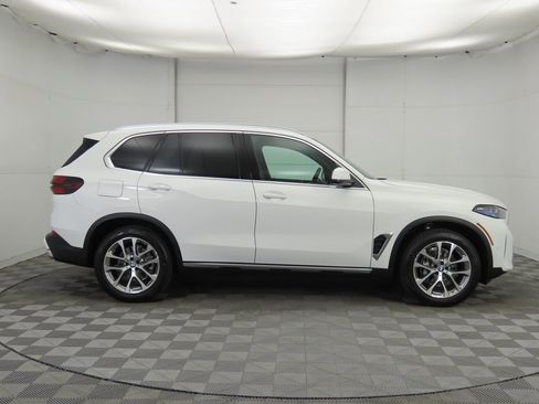 New 2026 BMW X5 sDrive40i image 4