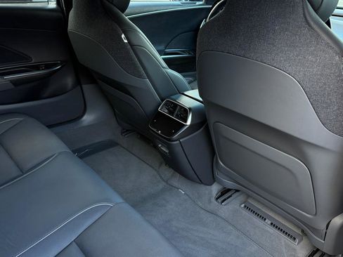 Used 2024 Lucid Air Touring image 38