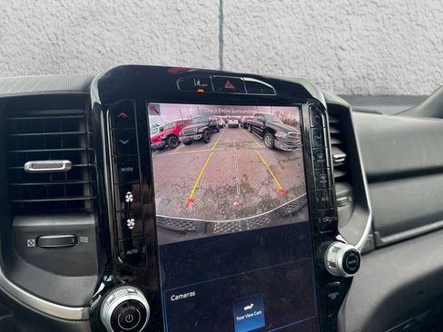 Used 2025 RAM 1500 Big Horn image 17