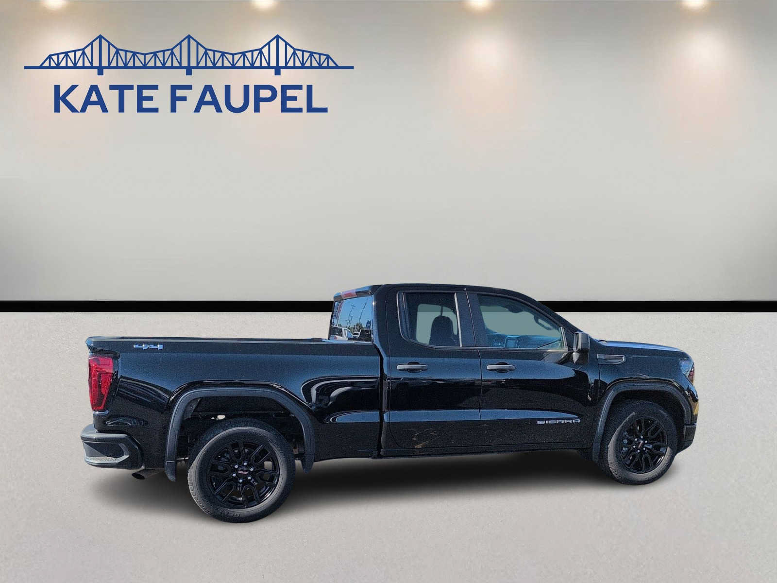 Used 2023 GMC Sierra 1500 Pro w/ Graphite Edition AWD/4WD image 8