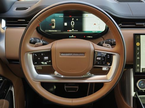 Used 2023 Land Rover Range Rover SE image 16