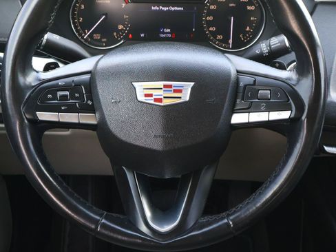 Used 2020 Cadillac XT4 Luxury FWD image 13