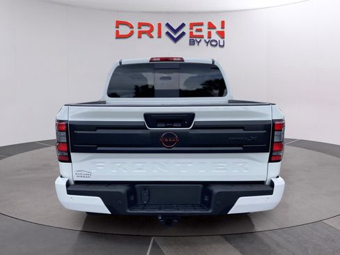 New 2026 Nissan Frontier Pro-X w/ Pro-X Convenience Package RWD image 4
