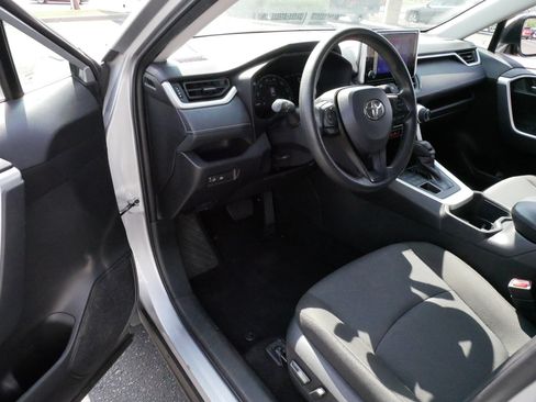 Certified 2025 Toyota RAV4 XLE AWD/4WD image 4