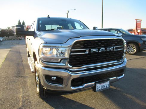 Used 2024 RAM 2500 Big Horn AWD/4WD image 18