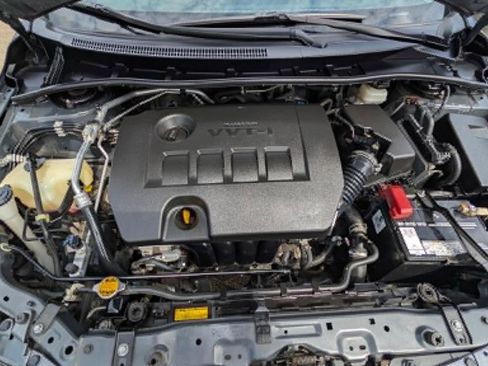 Used 2013 Toyota Corolla LE FWD image 9