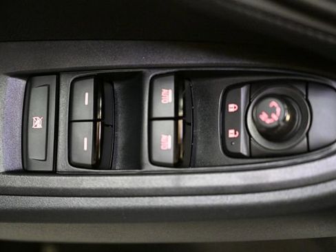 Used 2025 Subaru Crosstrek 2.0i Premium w/ Crosstrek Mirror Package image 40