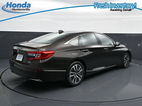 Used 2018 Honda Accord Touring image 10