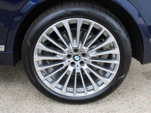 Used 2024 BMW X7 xDrive40i w/ Executive Package AWD/4WD image 11