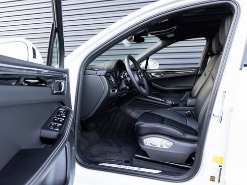 New 2026 Porsche Macan S image 24