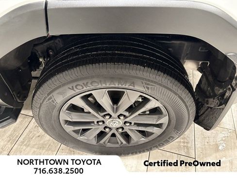 Used 2025 Toyota Land Cruiser image 11