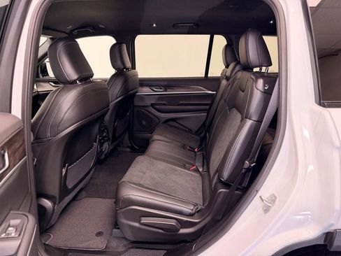 New 2026 Jeep Grand Cherokee L 4WD image 7