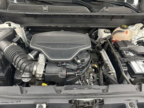 Used 2020 GMC Acadia SLE w/ Driver Convenience Package image 29