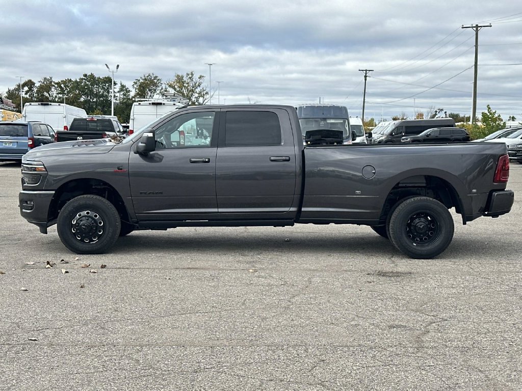 New 2027 RAM 3500 Laramie AWD/4WD image 5