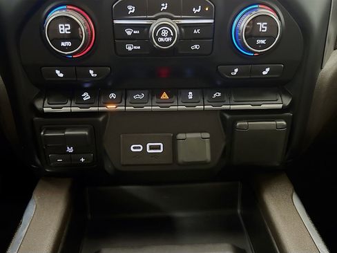 Used 2019 Chevrolet Silverado 1500 LT Trail Boss image 16