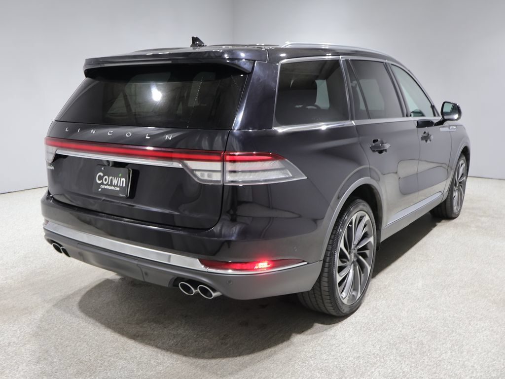 Used 2020 Lincoln Aviator Reserve w/ Equipment Group 202A AWD/4WD image 2