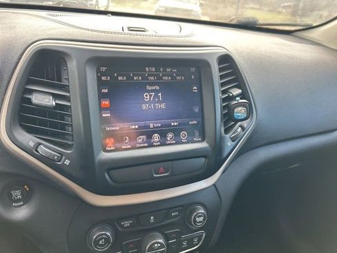 Used 2016 Jeep Cherokee High Altitude image 11