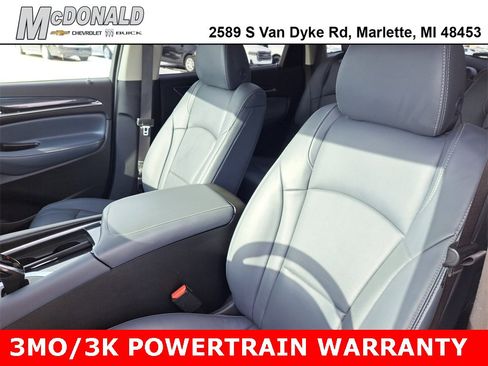 Used 2020 Buick Enclave Essence image 5