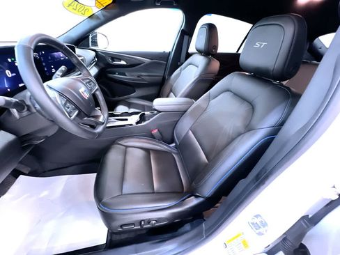 Used 2024 Buick Envista Sport Touring w/ Convenience I Package FWD image 14
