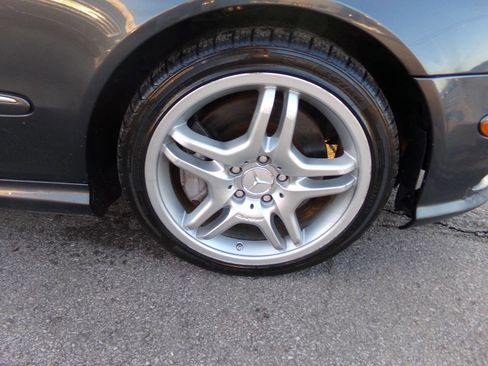 Used 2009 Mercedes-Benz CLK 550 Cabriolet w/ Premium I Pkg image 28