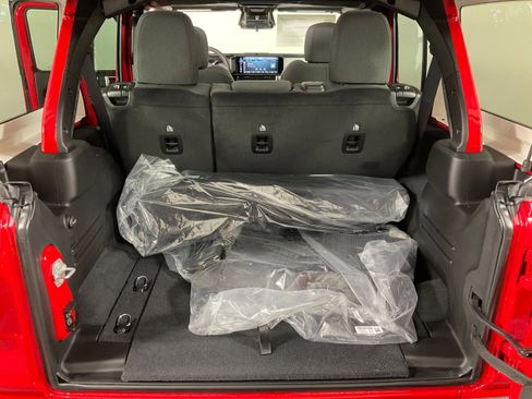 New 2026 Jeep Wrangler Unlimited Sport image 19