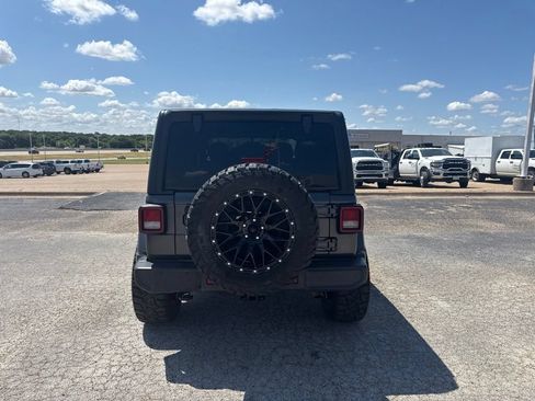 Used 2023 Jeep Wrangler Unlimited Sahara w/ Cold Weather Group AWD/4WD image 6