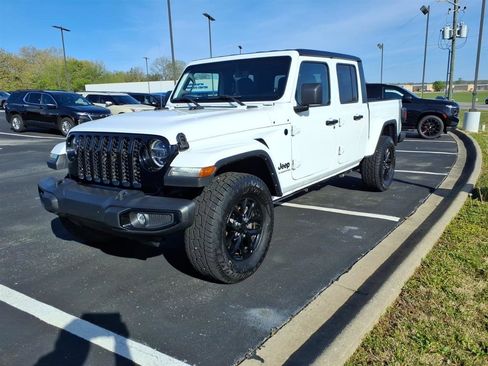 Used 2022 Jeep Gladiator Sport AWD/4WD image 3