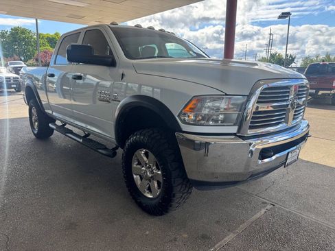 Used 2018 RAM 2500 Tradesman w/ Chrome Appearance Group AWD/4WD image 3