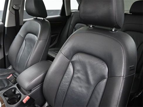 Used 2016 Audi Q5 2.0T Premium Plus w/ Technology Package image 18