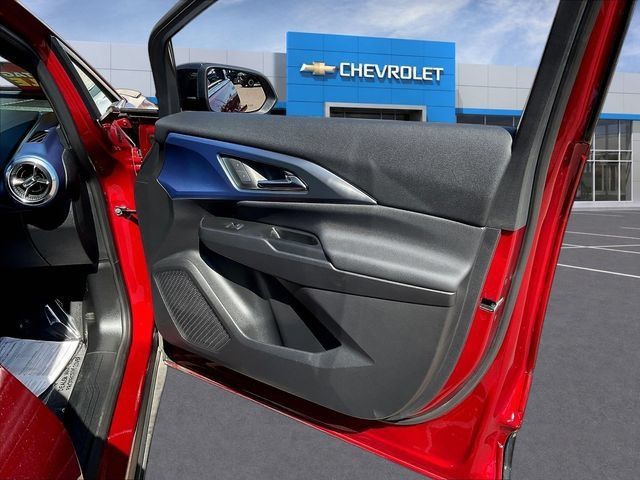 Certified 2024 Chevrolet Equinox EV LT w/ LPO, Blackout Package FWD image 30