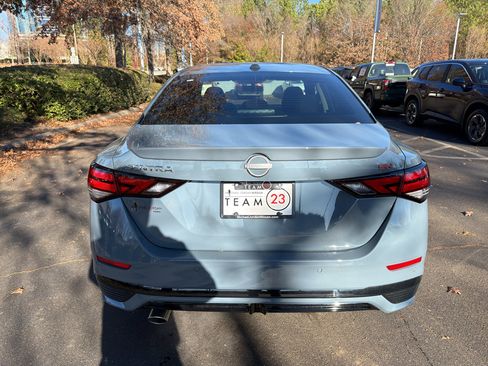 New 2025 Nissan Sentra SR image 6